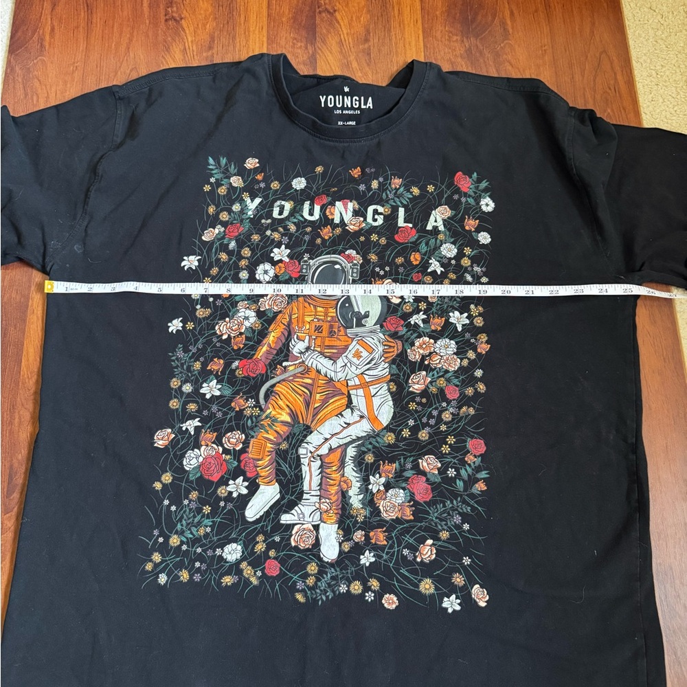 YoungLA Astro Affairs Black Graphic T-Shirt with Astronaut Design Sz XXL - Picture 4 of 6